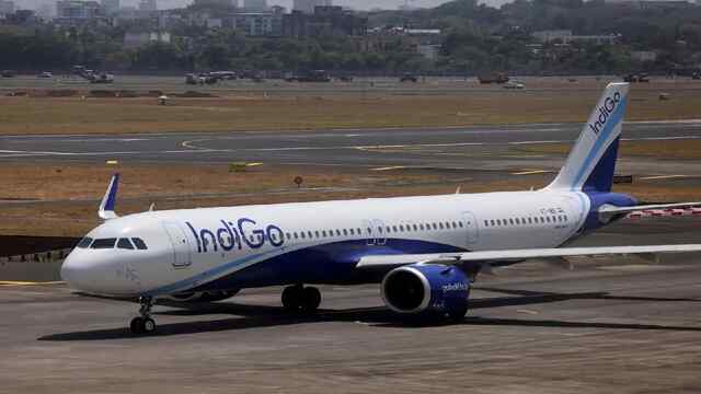 Indira Gandhi International Airport पर Flight की Emergency Landing, बाल-बाल बचे यात्री