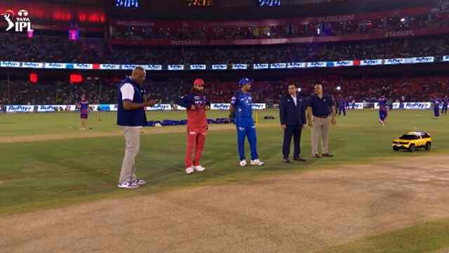 IPL 2026: RCB और मुंबई इंडियंस आमने-सामने, रजत पाटीदार ने टॉस जीतकर चुनी गेंदबाजी