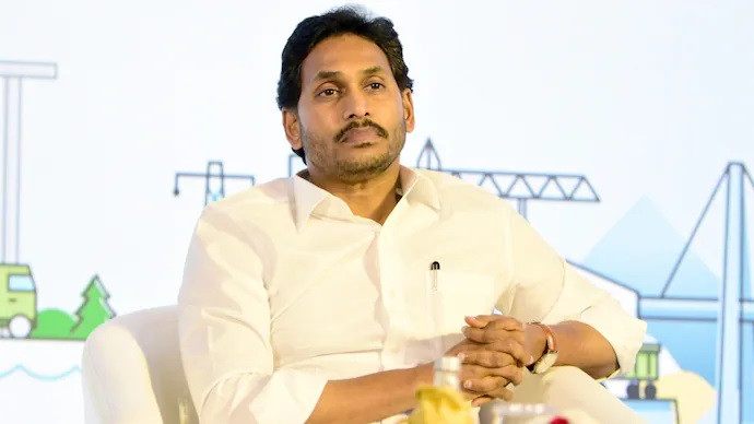 Jagan Mohan Reddy पर गिरी ED की गाज, 800 करोड़ रुपये की संपत्ति जब्त