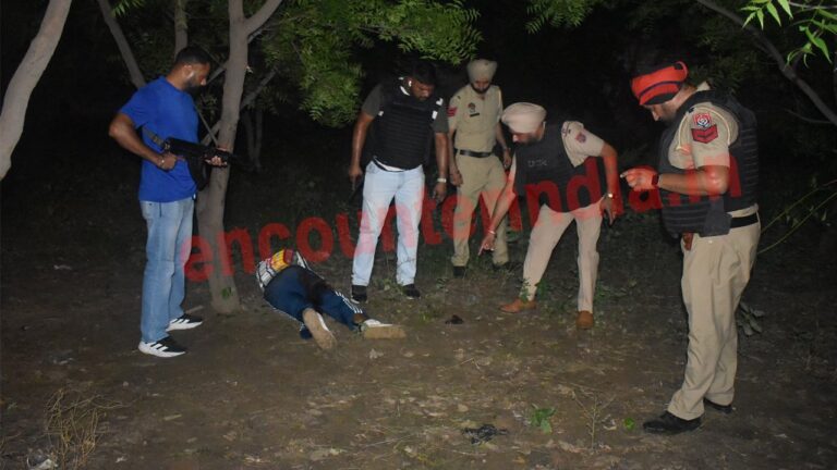 Jalandhar: पुलिस Encounter में दो आरोपियों को लगी गोलियां, देखें वीडियो