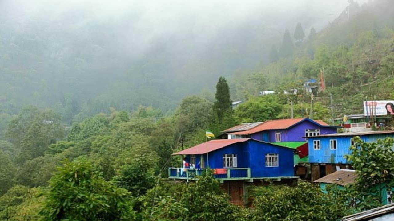 जन्नत से कम नहीं ये जगहें, दूर-दूर से घूमने आते हैं विदेशी