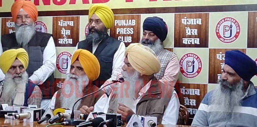Jalandhar News: अकाल तख्त साहिब के पूर्व जत्थेदार बादल परिवार पर लगाए आरोप, देखें Live