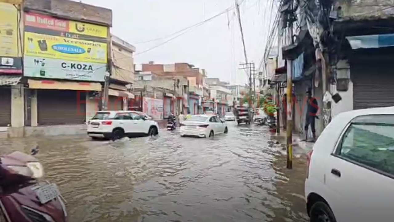 सुबह हुई बारिश में जल से भरा Jalandhar, लोग हुए परेशान, देखें वीडियो