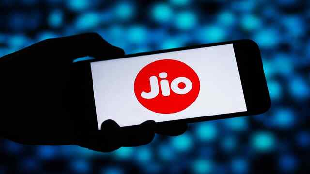 सस्ता हुआ Jio का 123 रुपये वाला रिचार्ज, मिलेगी कॉलिंग जैसी काफी सुविधाएं