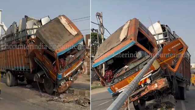 Punjab News: कबाड़ से भरा कैंटर Divider से टकराया, बुरी तरह क्षतिग्रस्त, देखें वीडियो