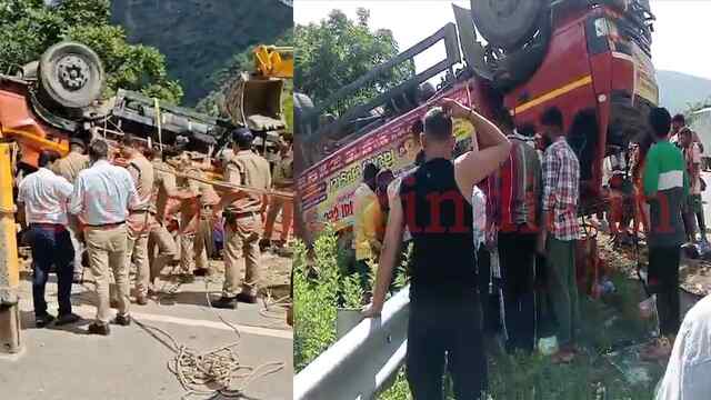 कांवड़ियों को ले जा रहा ट्रक पलटा, 4 की मौत, 11 घायल, देखें वीडियो