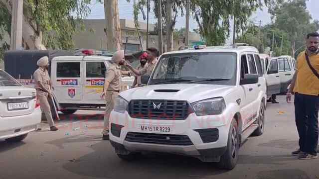 Punjab News: मजीठा दफ्तर में बिक्रम मजीठिया को लेकर आई विजिलेंस की टीम, देखें वीडियो