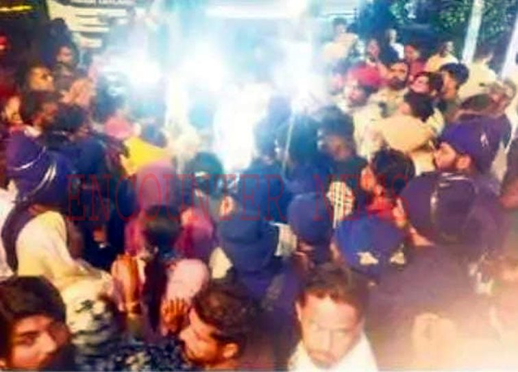 Jalandhar News: 2 पक्षों में हुई खूनी झड़प के बाद लोगों ने लगाया धरना, किया Highway जाम