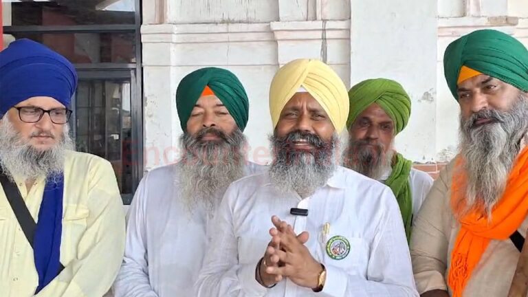 Jalandhar News: किसानों ने रेलवे ट्रैक किया जाम, देखें वीडियो