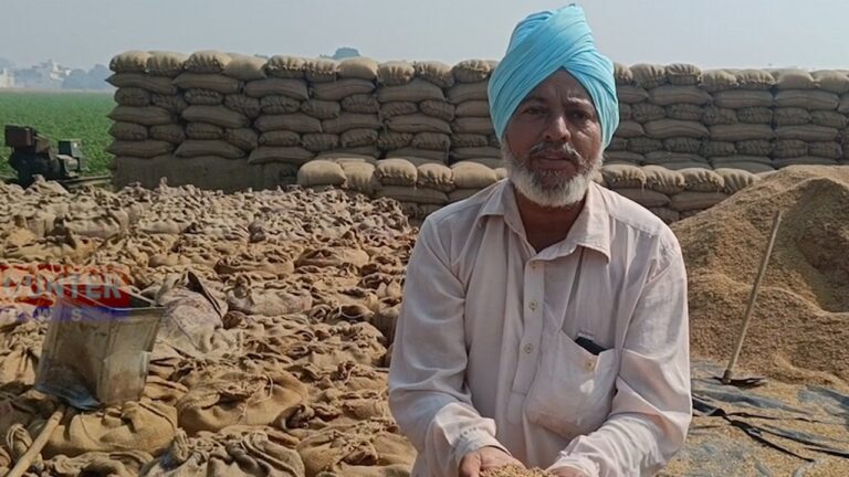 Punjab News : किसानों का आंदोलन जारी, प्रशासन पर लगाए आरोप, देखें वीडियो