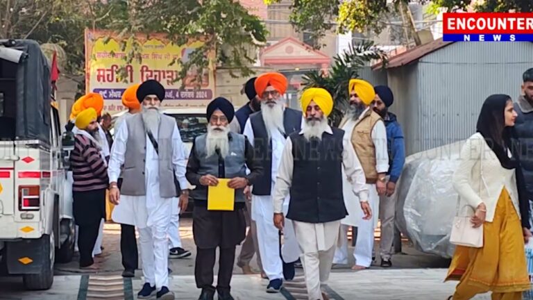 Punjab News: Sukhbir Badal पर हुए हमले को लेकर श्री अकाल तख्त साहिब पहुंची शिरोमणि कमेटी टीम, देखें वीडियो
