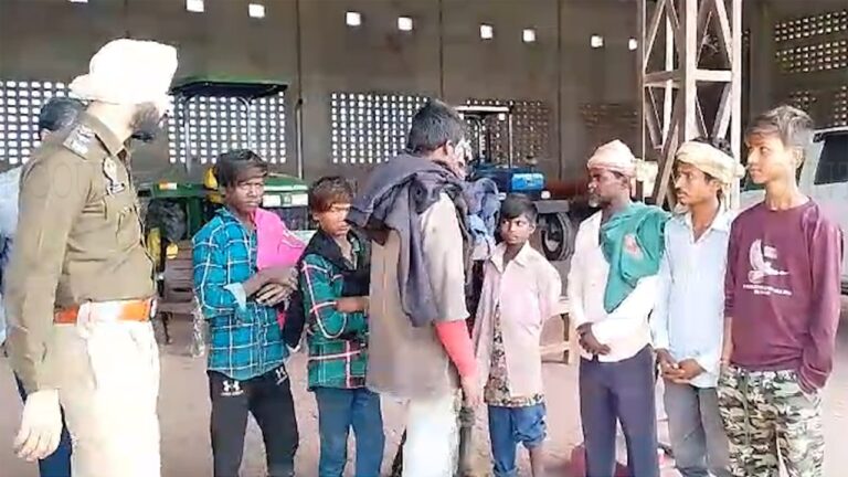 kapurthala News: Farm House में पुलिस की दबिश, बंधक बनाए 10 मजदूरों को छुड़वाया, देखें वीडियो