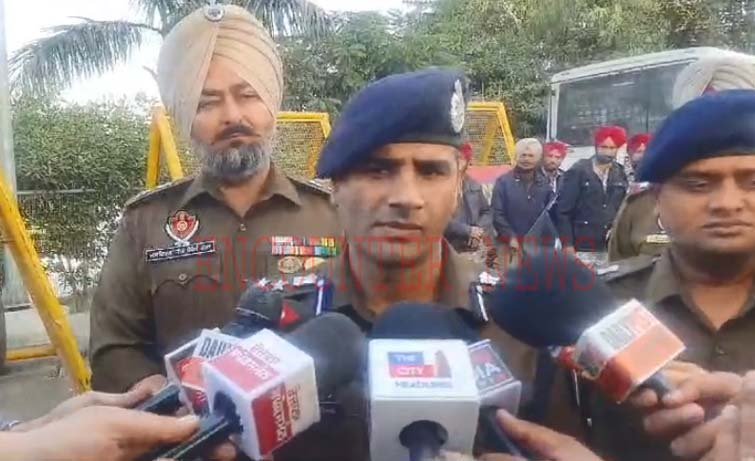 Punjab News: बुड्डा नाला मामले में भारी पुलिस फोर्स तैनात, Highway किया बंद, देखें वीडियो