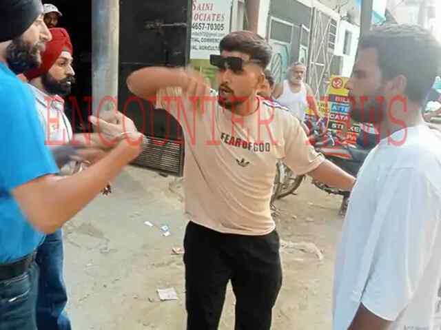 Punjab: धार्मिक स्थलों के नाम अवैध तौर पर चंदा इकट्ठा करता आरोपी काबू, 2 फरार