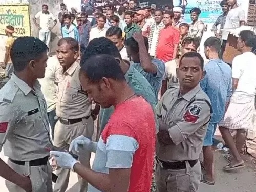 थाने से 200 मीटर दूर मिली मां-बेटी की खून से लथपथ लाशें, पुलिस जांच में जुटी
