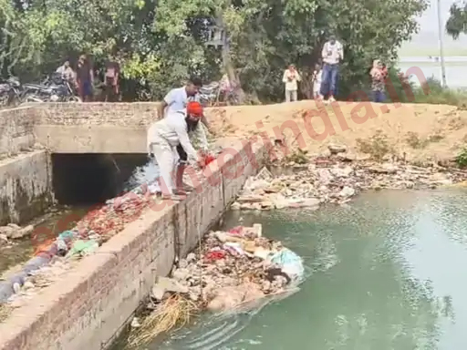 नहर में मिला युवक का नग्न शव