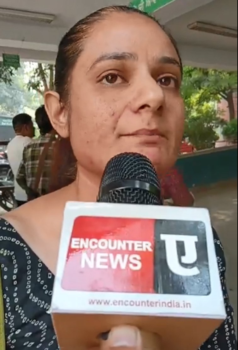 Jalandhar News: पॉश इलाके में पाइप ठीक करने के बहाने घर में घुसे लुटेरे सोना और नगदी लेकर हुए फरार, देखें Live
