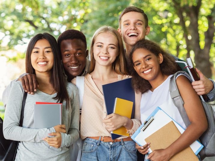 ये देश शुरू करेगा Love education, विद्यार्थियों को बताए जाएंगे Romance करने के तरीके!