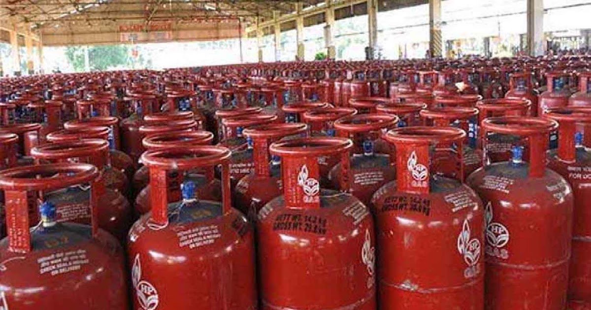 दीपावली पर सरकार का तोहफा, 1.86 करोड़ परिवारों को मिलेगा फ्री LPG सिलेंडर
