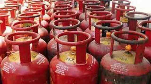 सरकार का बड़ा ऐलान: प्रदेशवासियों को साल में 2 LPG सिलेंडर दिये जाएंगे फ्री
