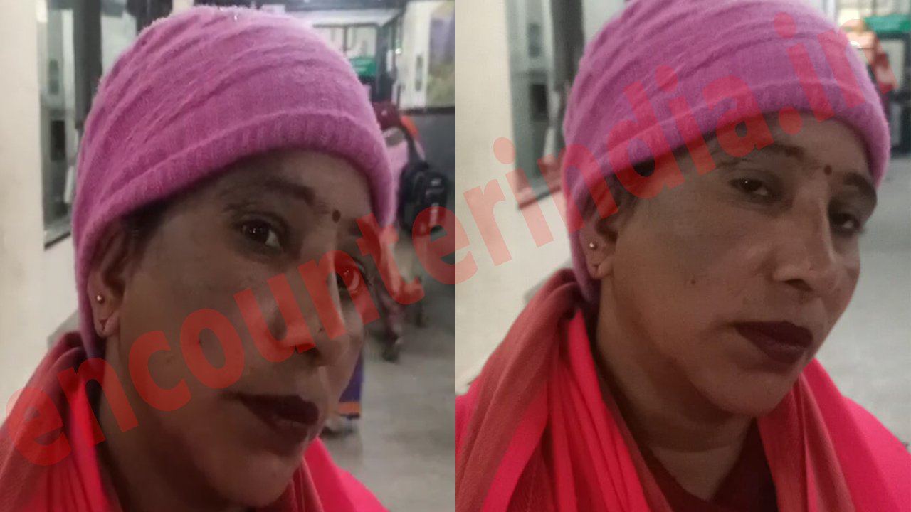 महिला से बाली छीनकर फरार हुआ बदमाश, देखें वीडियो