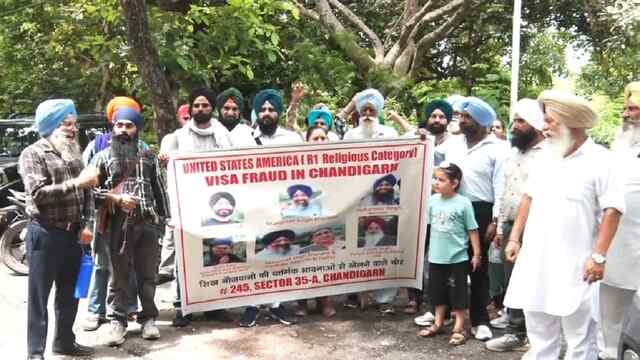 Punjab News: विदेश भेजने के नाम पर लोगों से करोड़ों की ठगी, नौकरी का दिया झांसा