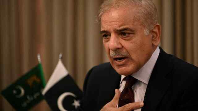 सिंधु जल समझौता निलंबित करने पर फिर भड़का Pakistan, पीएम ने दी भारत को धमकी