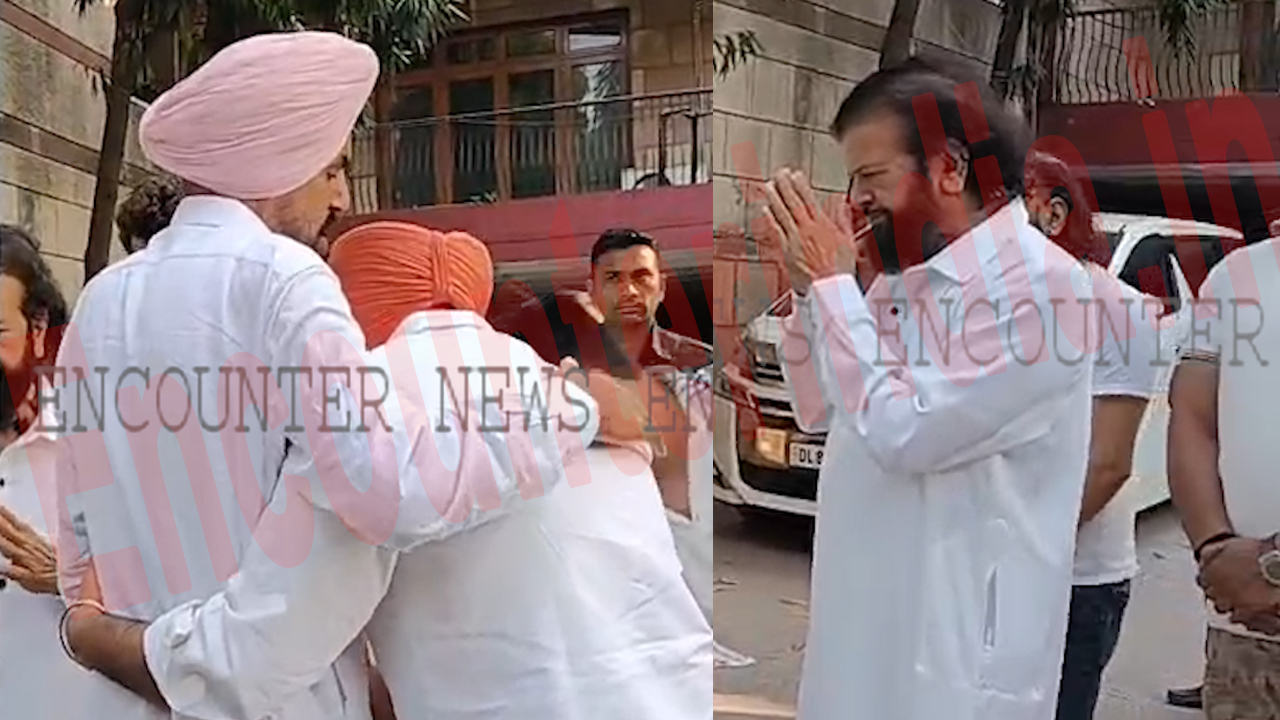 Jalandhar News: गायक हंस राज हंस के घर पहुंचे मूसेवाला के पिता बलकौर सिंह, देखें वीडियो