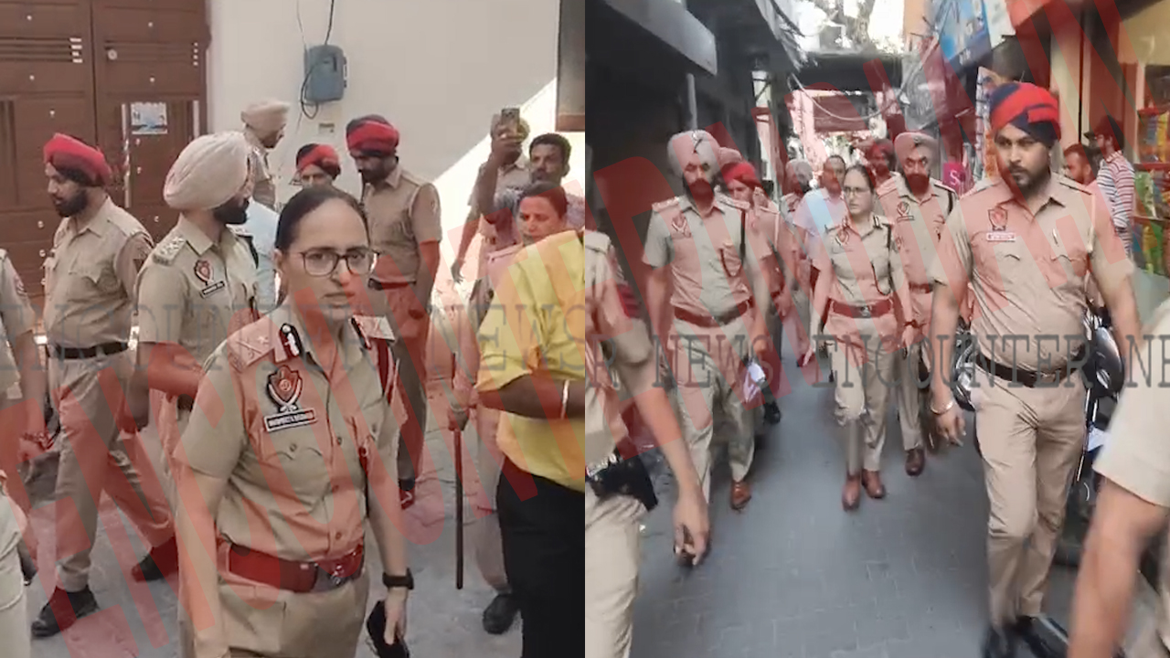 Jalandhar News: इस इलाके में भारी फोर्स के साथ पहुंची CP Dhanpreet Kaur, लोगों में मचा हड़कंप, देखें वीडियो Jalandhar News: इस इलाके में भारी फोर्स के साथ पहुंची CP Dhanpreet Kaur, लोगों में मचा हड़कंप, देखें वीडियो