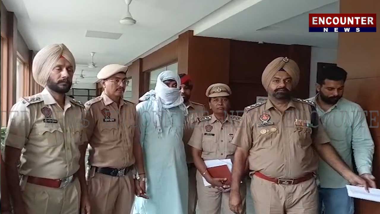 Punjab News: जुए में हारी रकम छुपाने के लिए रचा 15 लाख की लूट का झूठा ड्रामा, पूर्व सैनिक गिरफ्तार, देखें वीडियो