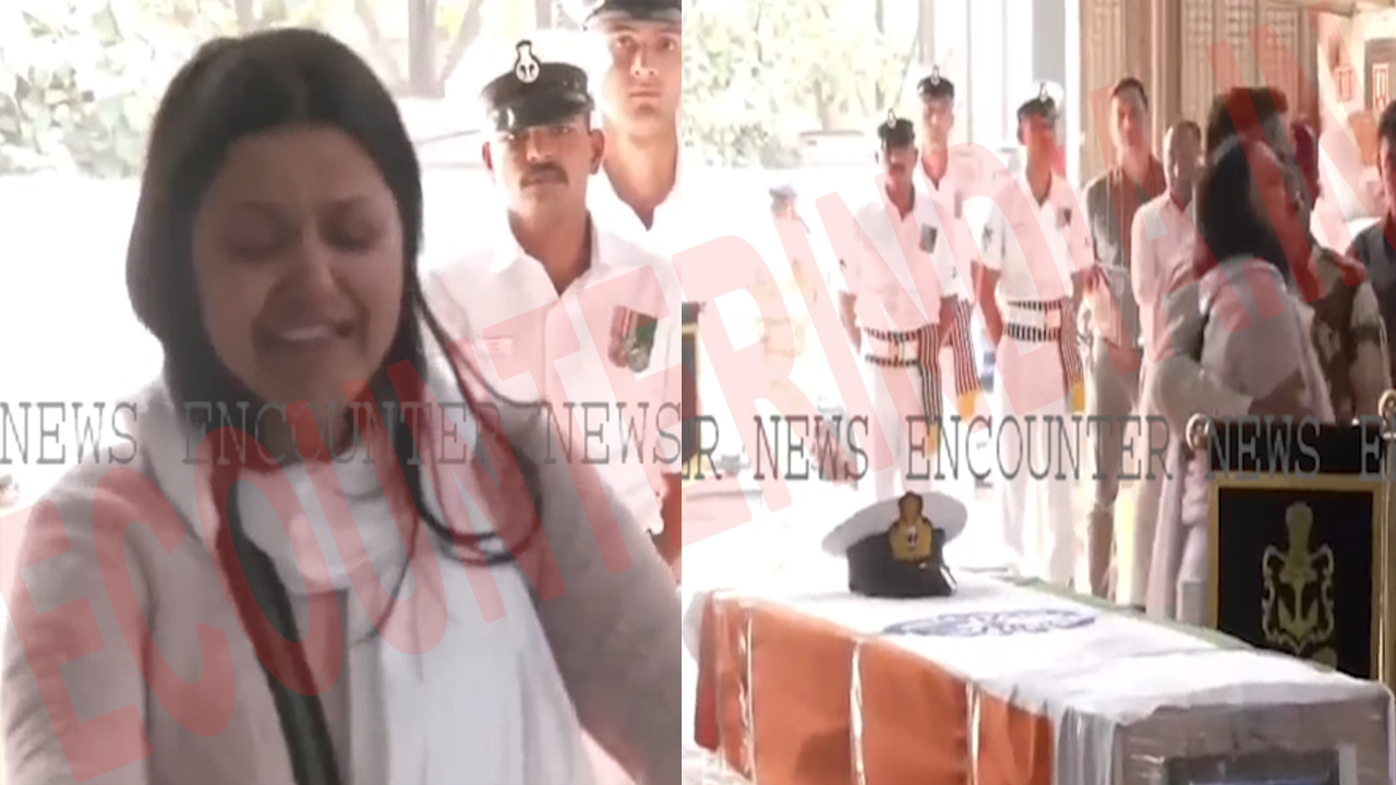 लेफ्टिनेंट के पार्थिव देह से लिपटकर रोई पत्नी, 7 दिन पहले हुई थी शादी, देखें वीडियो