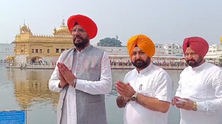 Punjab News: श्री दरबार साहिब में नतमस्तक हुए कैबिनेट मंत्री हरदीप सिंह मुंडियां, देखें वीडियो