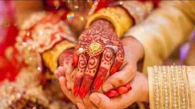 Delayed Marriage Reasons: विवाह में देरी होने का क्या है कारण, जान लें ज्योतिषी ने बताई वजह और उपाय