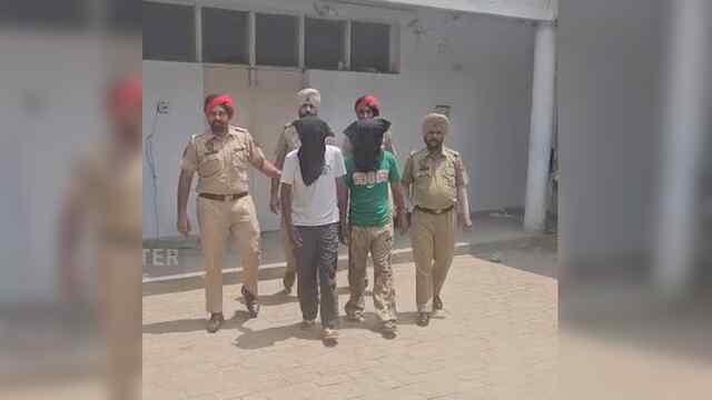 Punjab News: नाके पर तस्कर चढ़े पुलिस के हत्थे, 260 ग्राम हेरोइन बरामद, देखें वीडियो