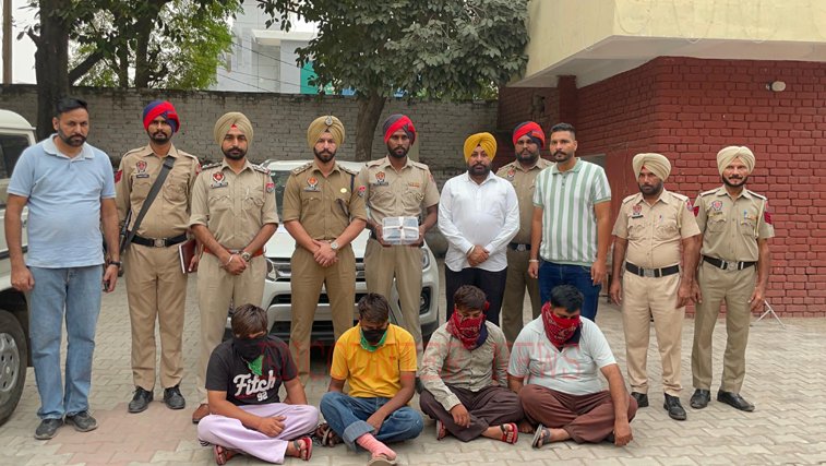 Punjab News: पत्नी पर फायरिंग करने के मामले में आरोपी साथियों सहित गिरफ्तार, देेखें वीडियो