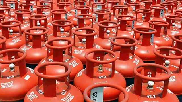 रक्षा बंधन के त्योहार पर बड़ी राहत, 450 रुपए में मिलेगा सिलेंडर