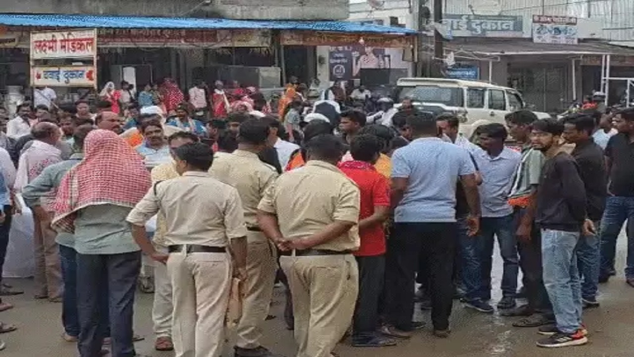 जमीनी विवाद ने लिया खूनी संघर्ष का रूप, कुल्हाड़ी मारकर 2 की हत्या