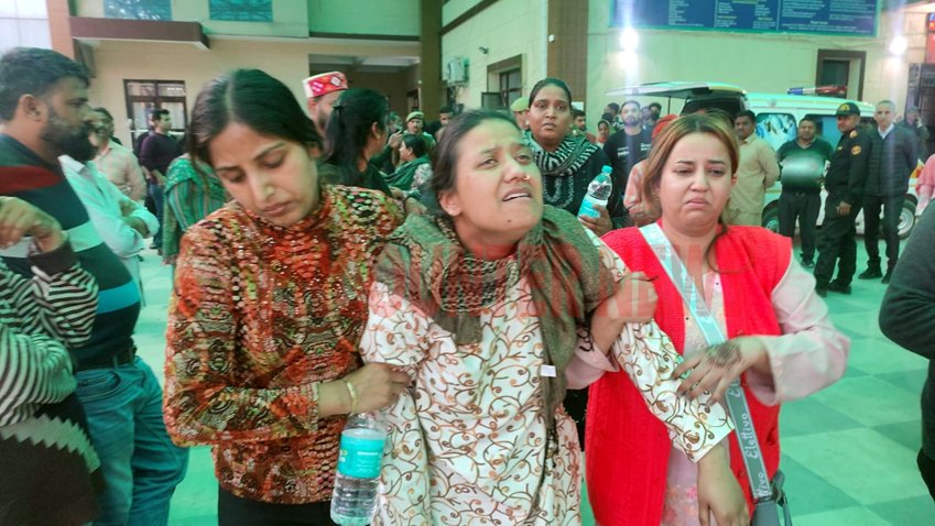 नशे को लेकर महशूर Singer का युवती-युवकों ने किया Murder