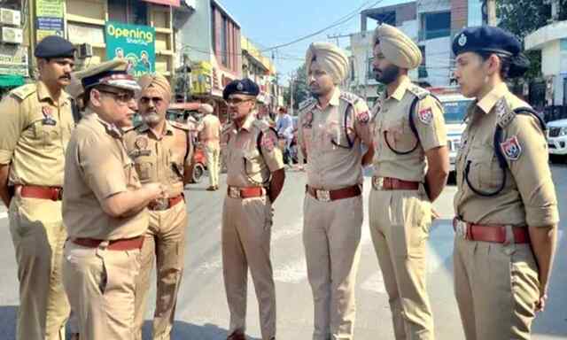 Punjab News: दिन दहाड़े महिला की स्कूटी से 2 लाख और फोन चोरी, 3 पर केस दर्ज