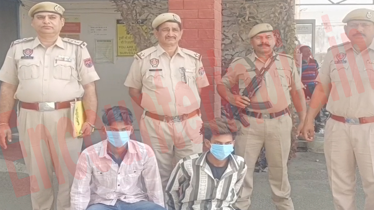 Punjab News: हेरोइन के साथ मोटरसाइकिल सवार 2 युवक गिरफ्तार, देखें वीडियो