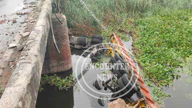 Punjab News: गंदे नाले में गिरा सीमेंट से भरा घोड़ा ट्राला, एक की मौत
