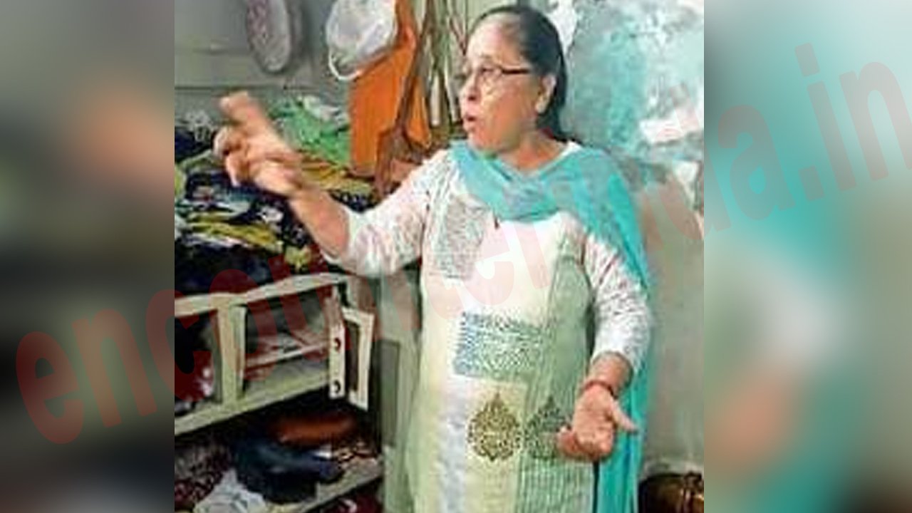 Jalandhar News : घर को चोरों ने बनाया निशाना, शादी के लिए रखे 5 तोले गहने व नगदी लेकर फरार Jalandhar News : घर को चोरों ने बनाया निशाना, शादी के लिए रखे 5 तोले गहने व नगदी लेकर फरार