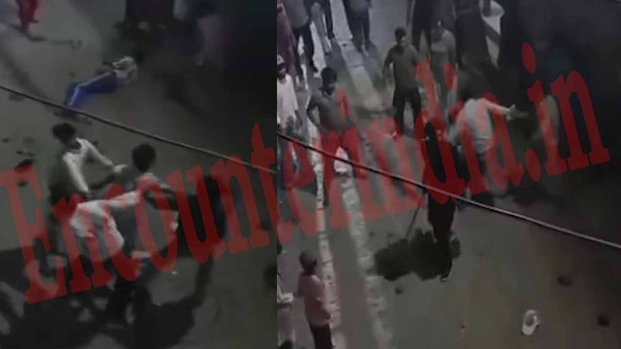 Punjab News: पुलिस चौकी के पास गुंडागर्दी का नंगा नाच, सरेआम चले हथियार, व्यक्ति की हालत गंभीर,देखें वीडियो