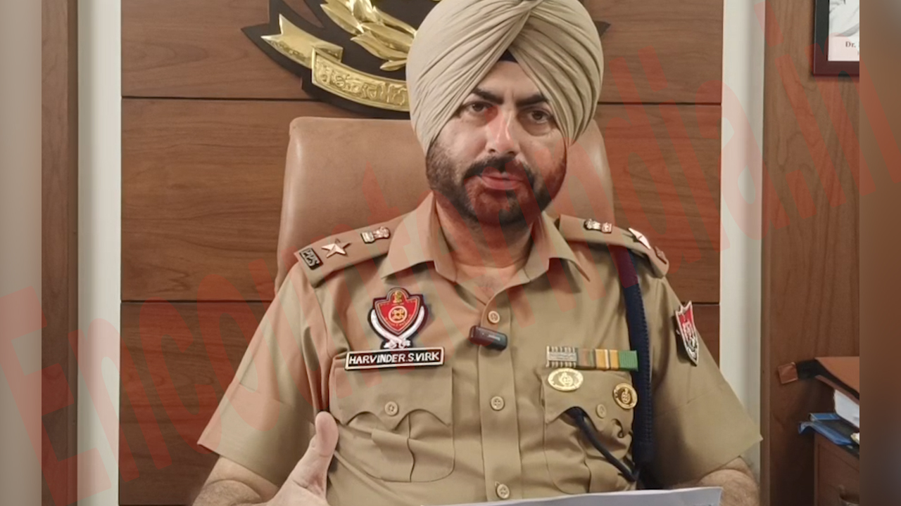 Jalandhar News: रोजर संधू के घर पर ग्रेनेड मामले में गिरफ्तार फौजी को लेकर SSP Virk ने किया खुलासा, देखें वीडियो