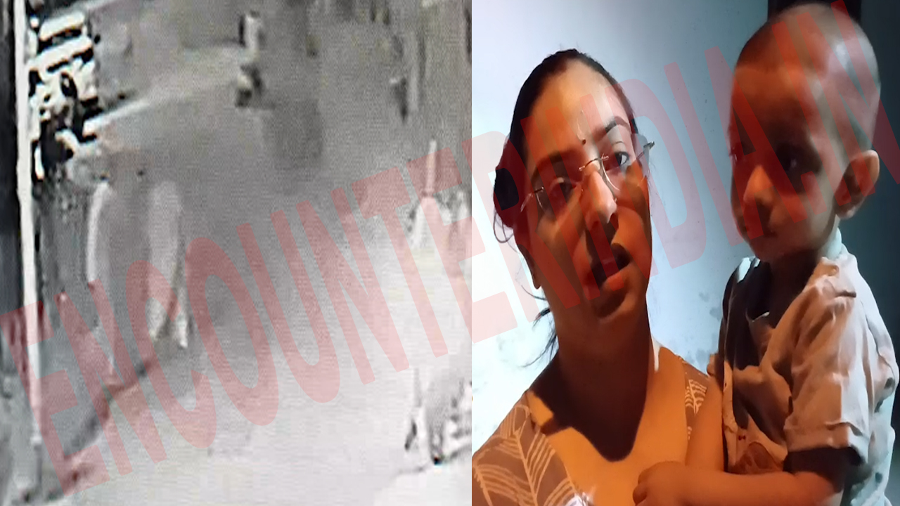 Punjab News: मंदिर से आ रही महिला से लूट, 2 बाइक सवारों ने सोने की चेन छीनी, देखें वीडियो Punjab News: मंदिर से आ रही महिला से लूट, 2 बाइक सवारों ने सोने की चेन छीनी, देखें वीडियो