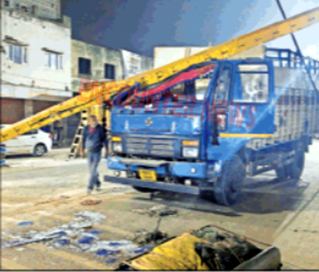 Jalandhar News: अंडर ब्रिज का एक बार फिर टूटा गार्डर, टला बड़ा हादसा