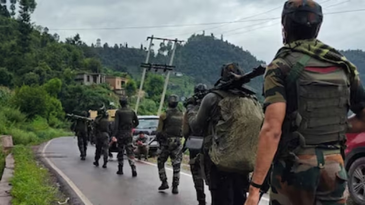 Operation Akhal: आतंकियों से मुठभेड़ में 2 जवान शहीद