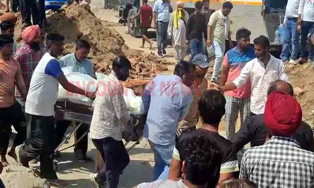 Punjab News: लापरवाही! सीवरेज साफ करने 10 फीट गहरे Manhole से उतरे कर्मी का शव बरामद
