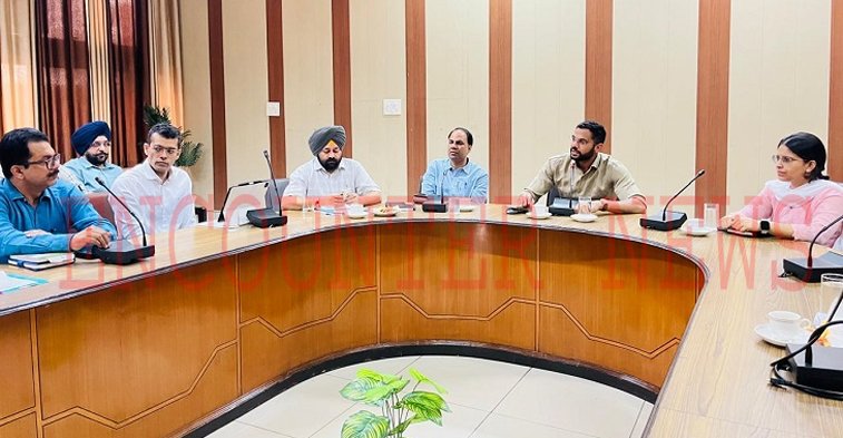 Punjab News: स्कूलों और शैक्षणिक संस्थानों को लेकर DC ने सेहत विभाग व नगर निगम को जारी किए निर्देश