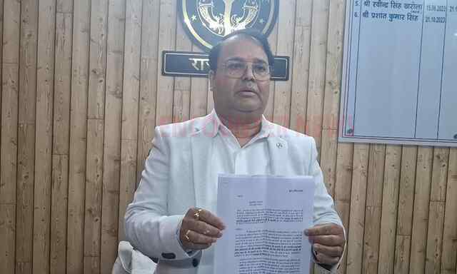 GST डिप्टी कमिश्नर ने दिया इस्तीफा, शंकराचार्य विवाद में CM का किया सपोर्ट
